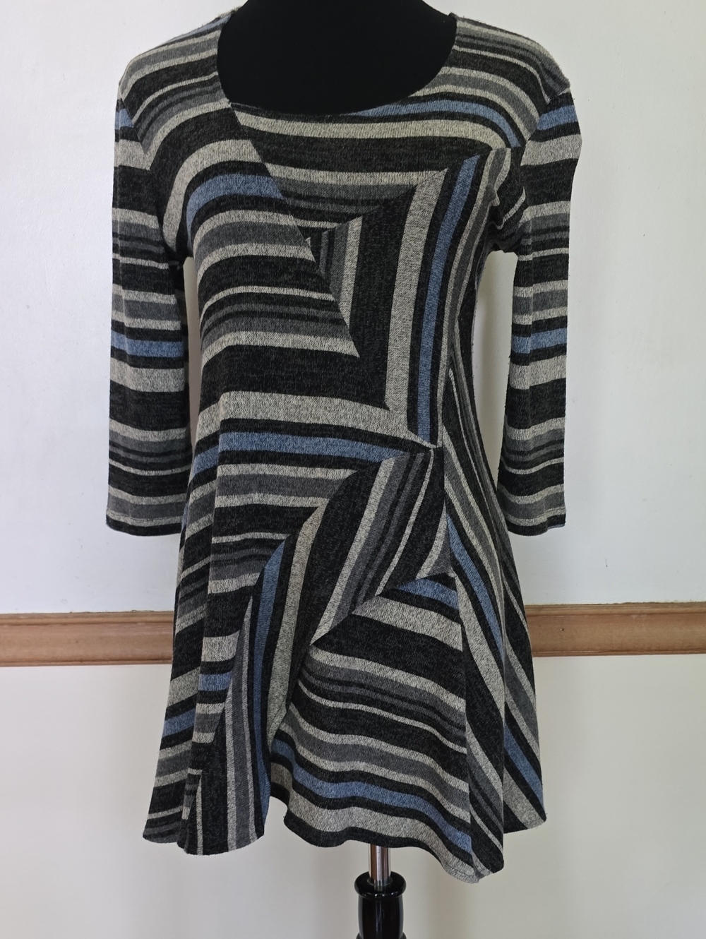 Andrea Lieu Boutique Tunic Knit Top Medium